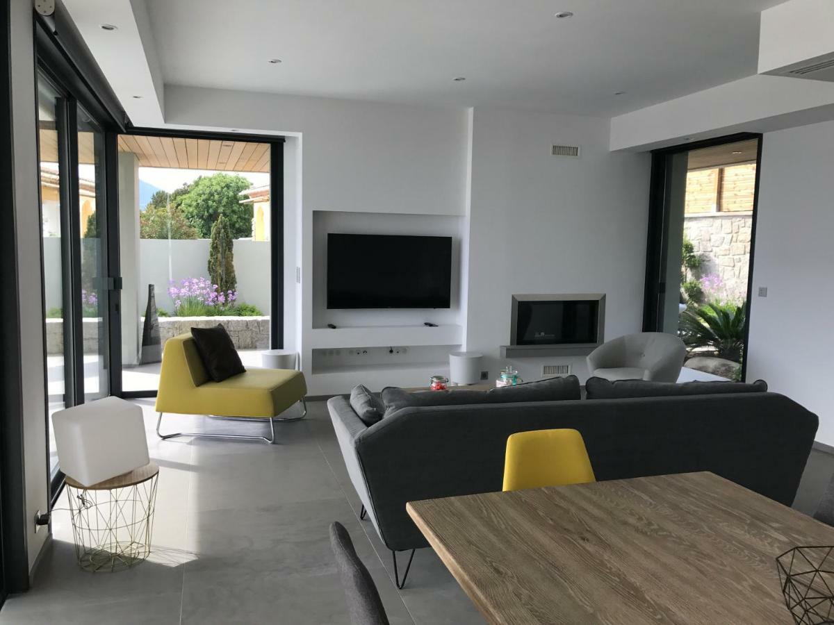 Villa d'exception, piscine, vue mer, plage à 100M Ajaccio  Extérieur photo